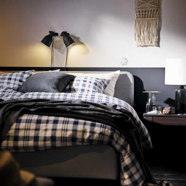 Ideas - Home 6 - Uygun bir bütçeyle düzenleyebileceğiniz siyah ve beyaz tonların kullanıldığı bir oda