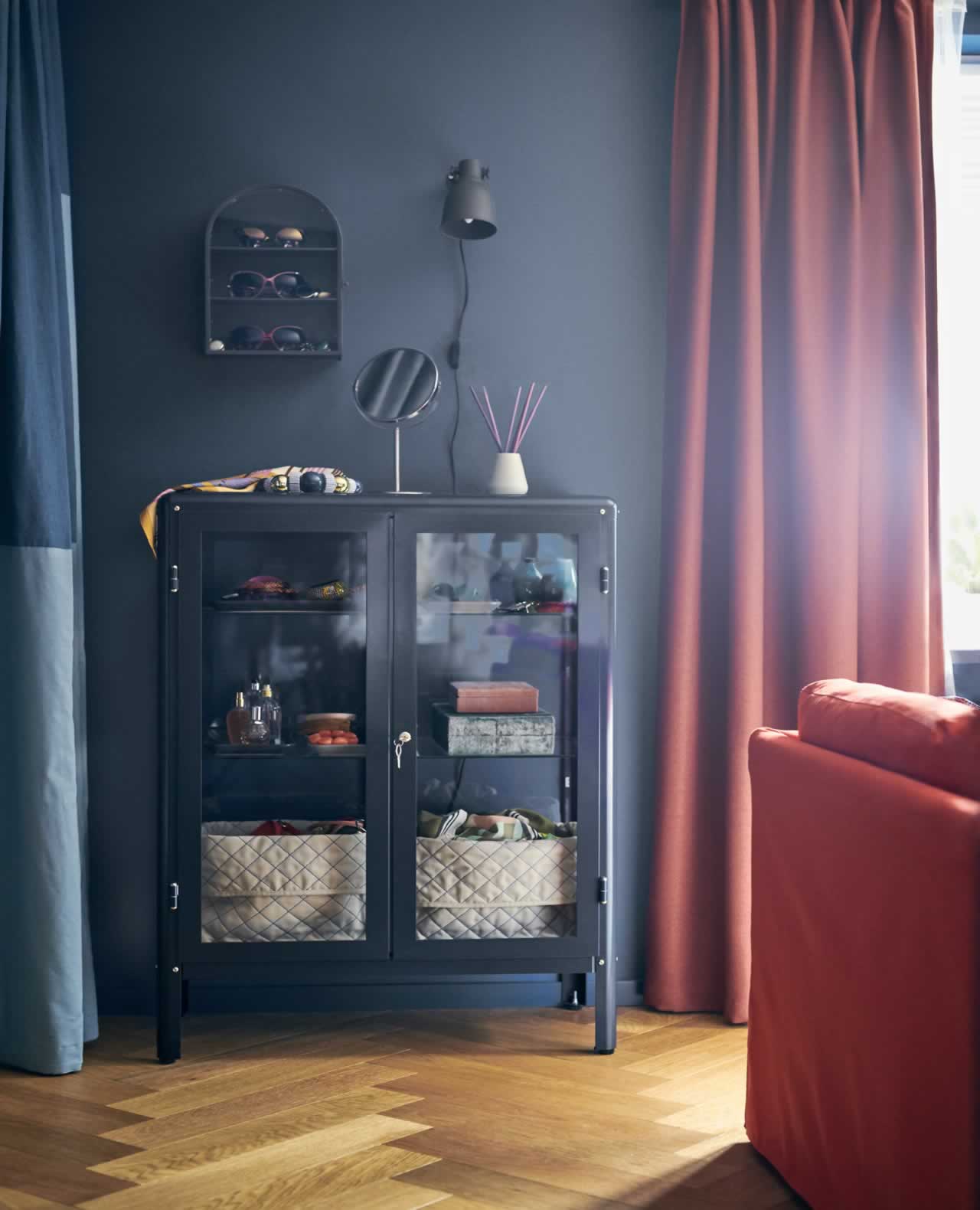 IKEA-A colourful and cosy small space for two 6