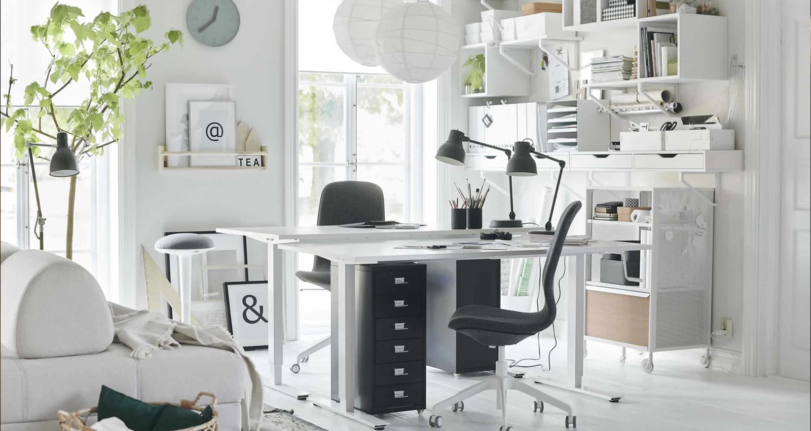 IKEA-A flexible home office in the living room 01y