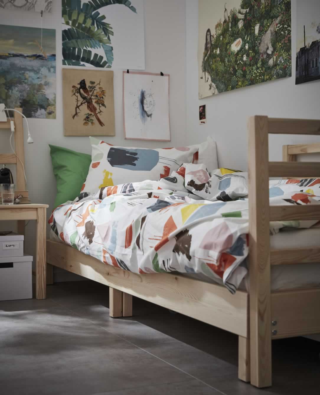 IKEA Ideas - Fresh and artsy dorm room ideas