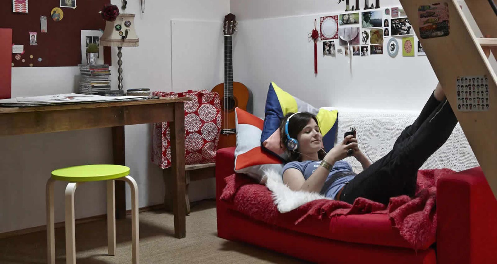 IKEA-Ideas to create a teen hang out space 01y