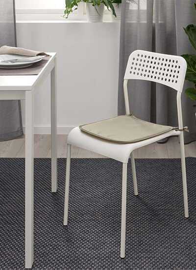 IKEA-bramon sandalye minderi